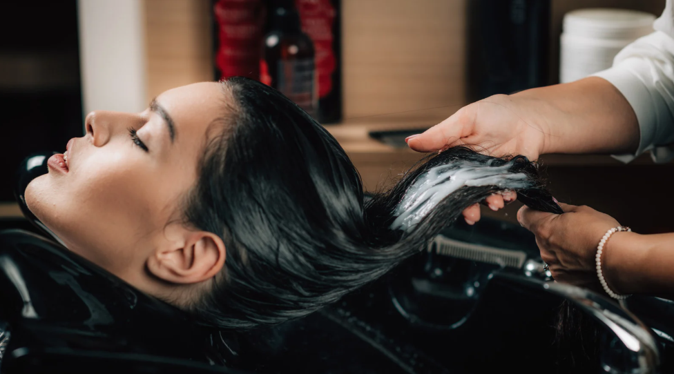 Should I Wash My Hair Before Dyeing It? Here’s What Stylists in North DFW Recommend